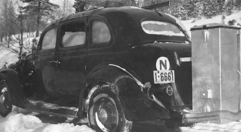 Olav Skaali sin drosje Ford V8, årsmodell 1935 med nummer I-6661