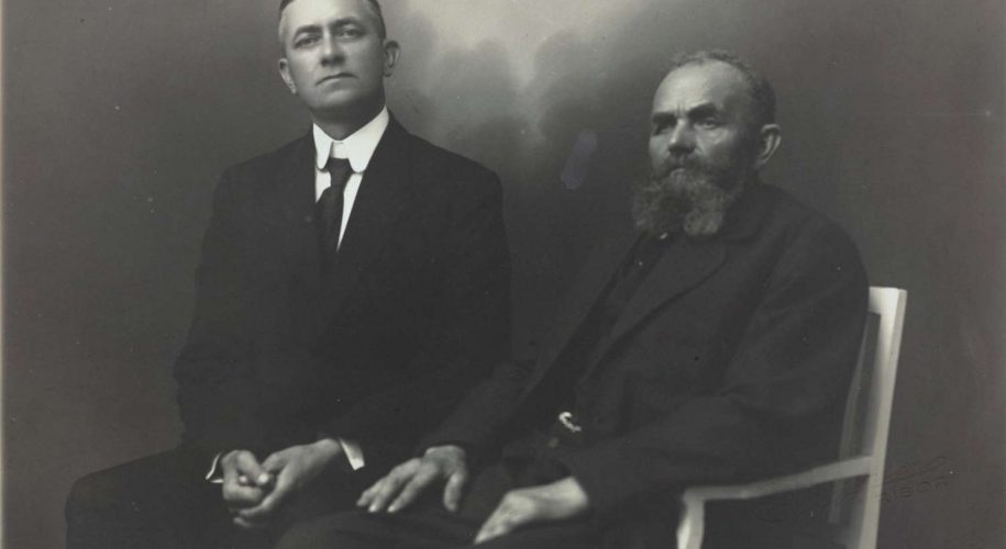 Portrett av Arne og Erik Lindstøl 1929
