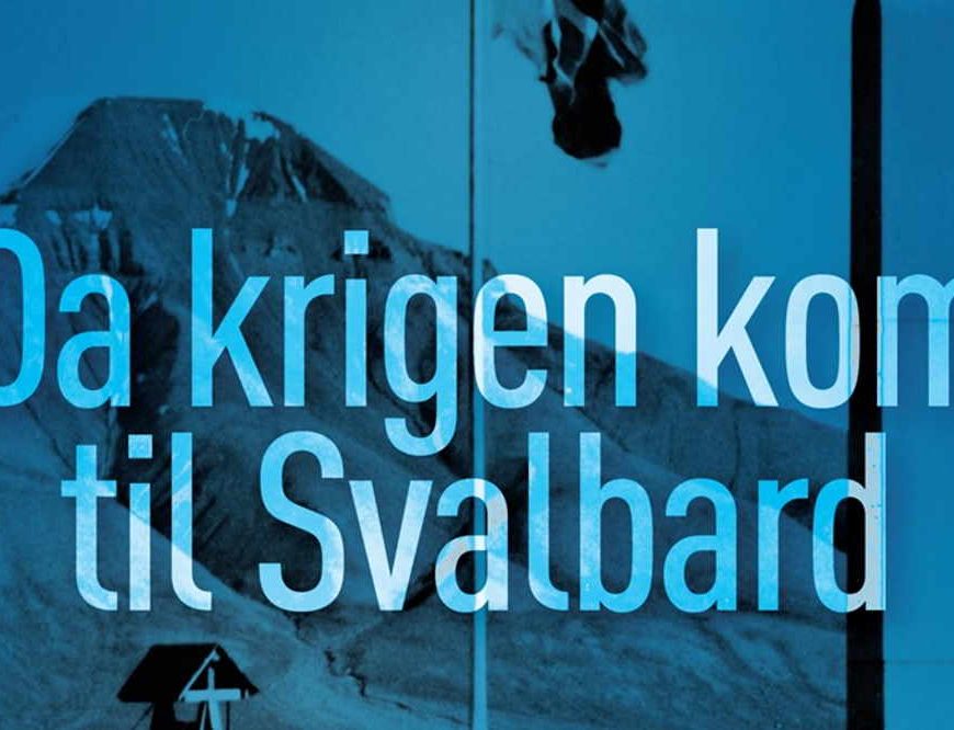 Minnebautaen over de falne under 2. verdenskrig på Svalbard. Credit: Nasjonalbiblioteket