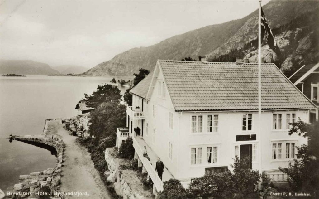 Hotel Breidablik og Byglandsfjorden rundt 1930