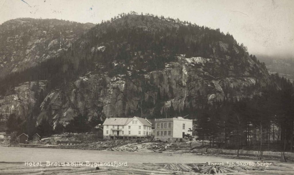 Hotel Breidablik rundt 1930. Foto: Ole Skarbø