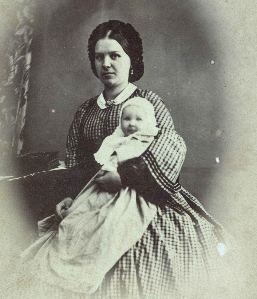 Portrett av Marie Blom med datteren Jenny