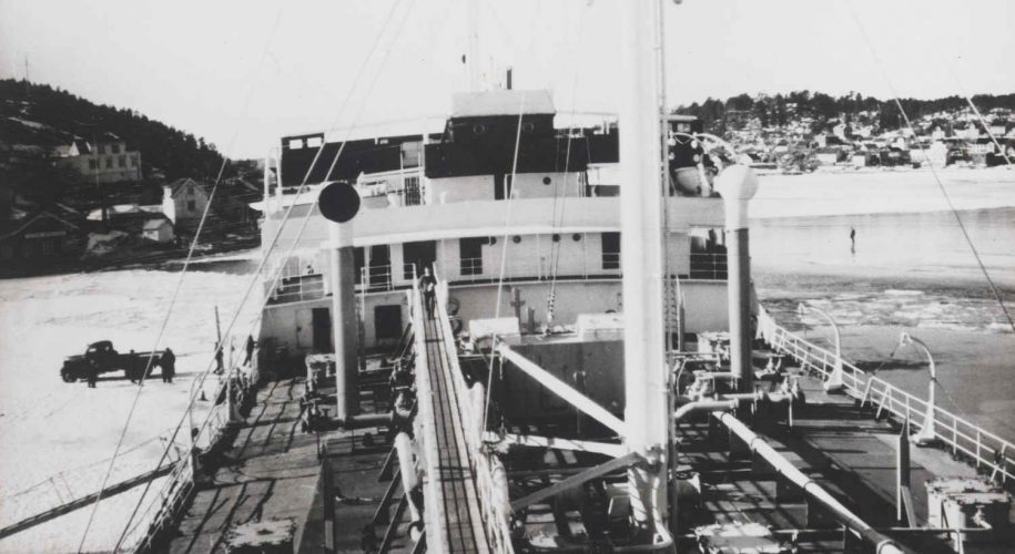 Motortankeren "Petter" på besøk i Arendal