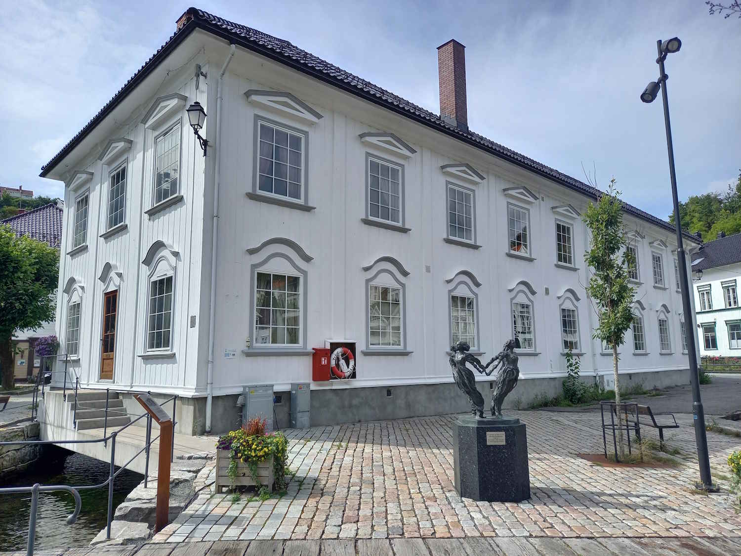 Tvedestrand rådhus – fra gammelt pakkhus til et av Sørlandets vakreste ...