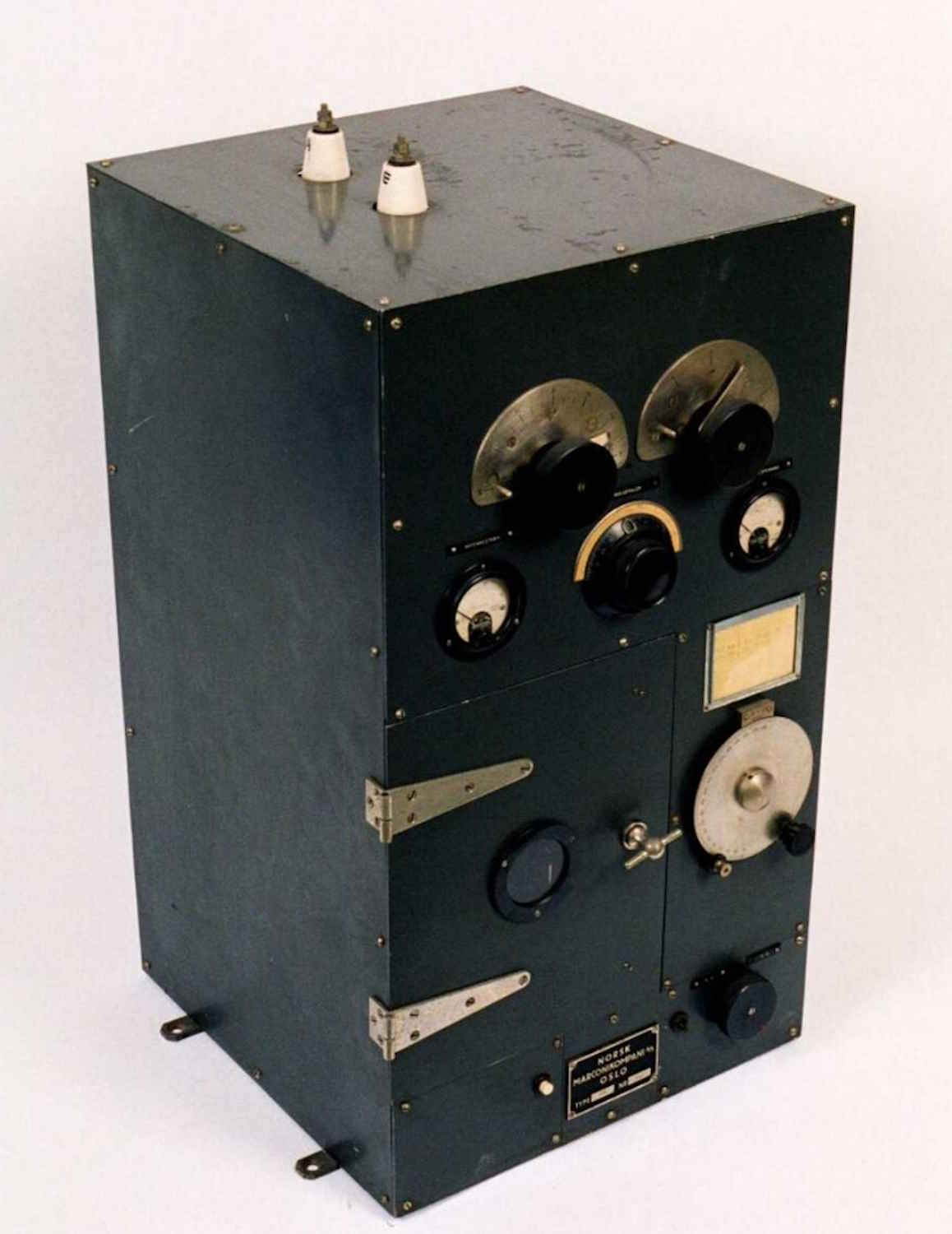 Radiostasjon for skip fra rundt 1945. AAM.25451A