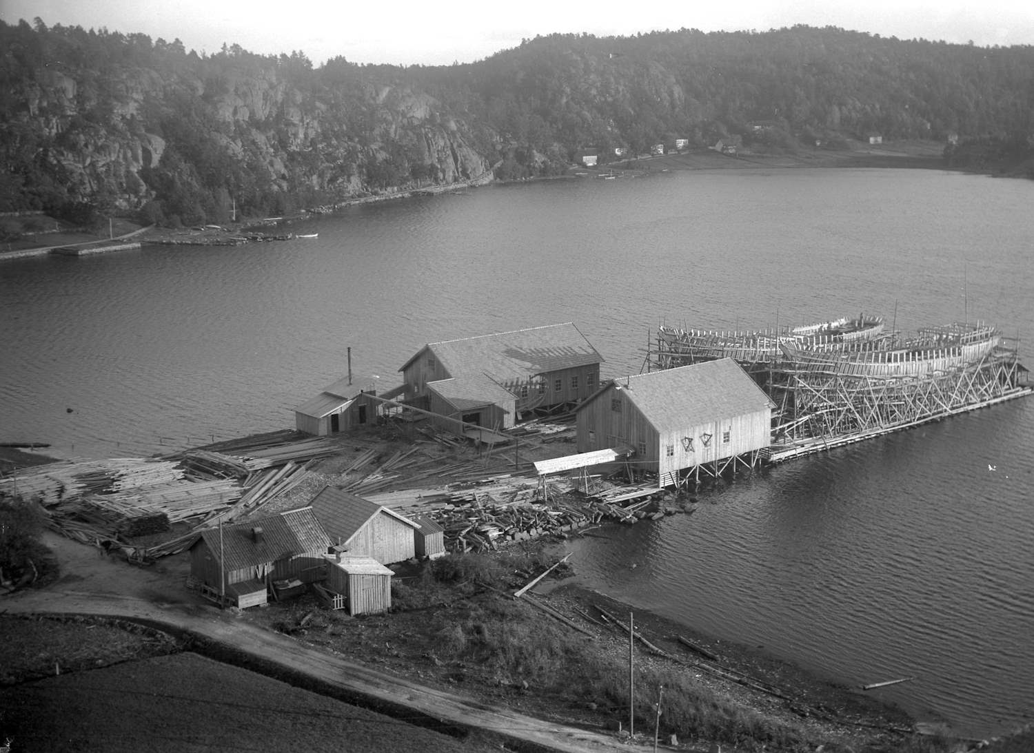 Skipsbygging i Vikkilen rundt 1920